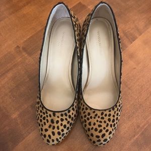 (Barely worn!) Banana Republic Leopard Wedges
